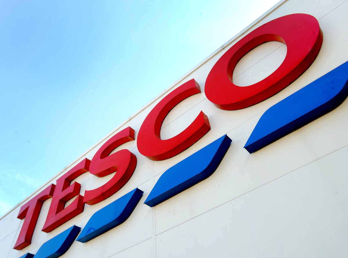 Tesco could face empty shelves over pay dispute, Unite union says, Tesco