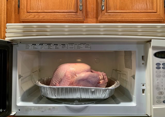 How Long Does It Take To Defrost A Turkey Or Crown Time It Takes To Thaw A Frozen Bird In The Fridge And More Nationalworld