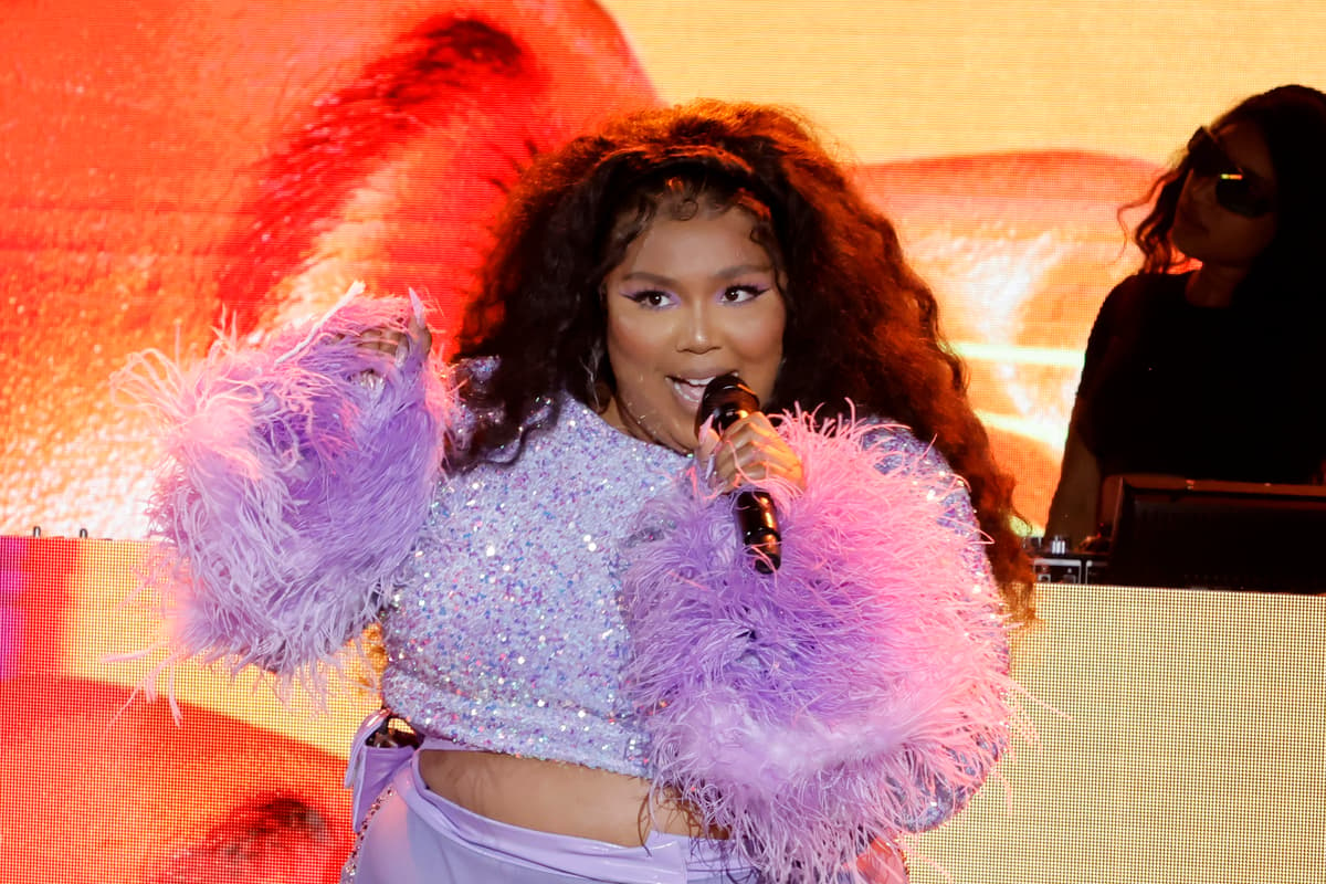 Lizzo announces new album 'Special' LIVE before About Damn Time video  release! 